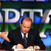 200 post. Estiqatsi! contratto con gli italiani berlusconi vespa porta a porta