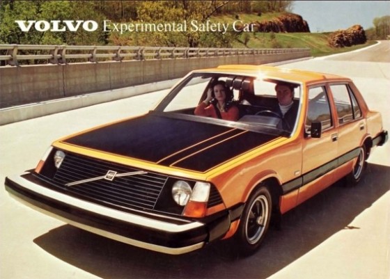 Volvo Experimental Safety Car Brochure 1972